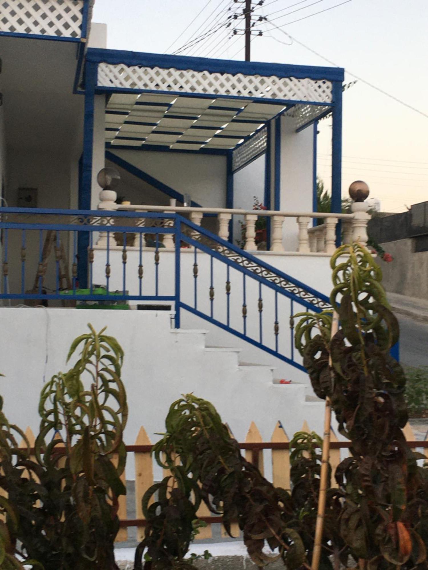 بيت العُمري Um Qeis Exterior foto
